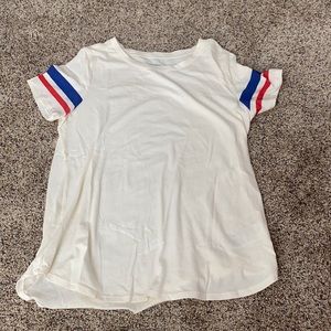 Old Navy tshirt